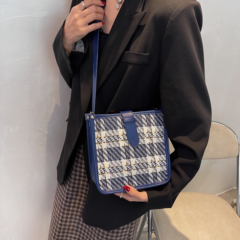 Túi xách đeo vai sức chứa lớn họa tiết kẻ sọc thời trang mùa thu mới 2021