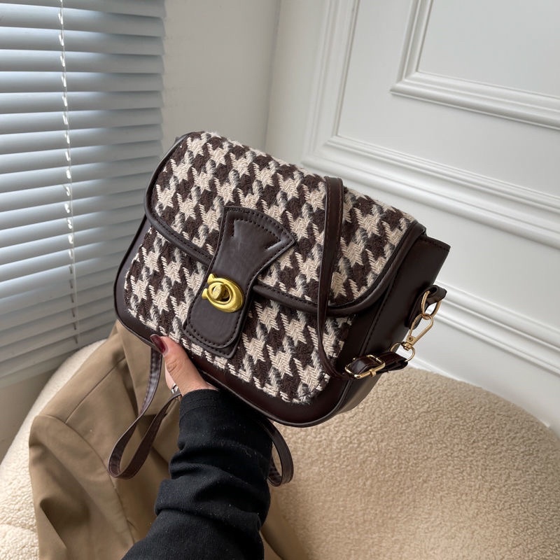 Túi Xách Nữ - Túi Đeo Chéo Họa Tiết Răng Sói Thiết Kế Trẻ Đẹp | DC20