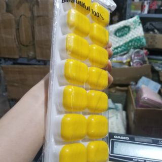 Khay làm đá silicon kèm nắp