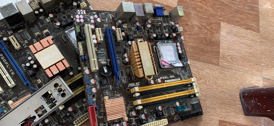 Mainboard Asus P5E-VM DO chạy max 8G dr2 chính hãng.