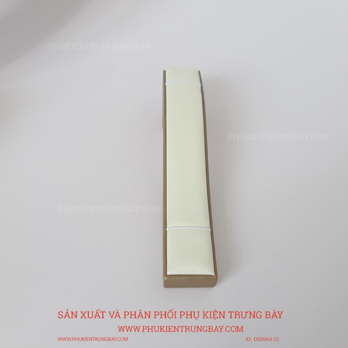 ĐẾ TRƯNG BÀY LẮC TAY TRANG SỨC MÀU TRẮNG DD006A