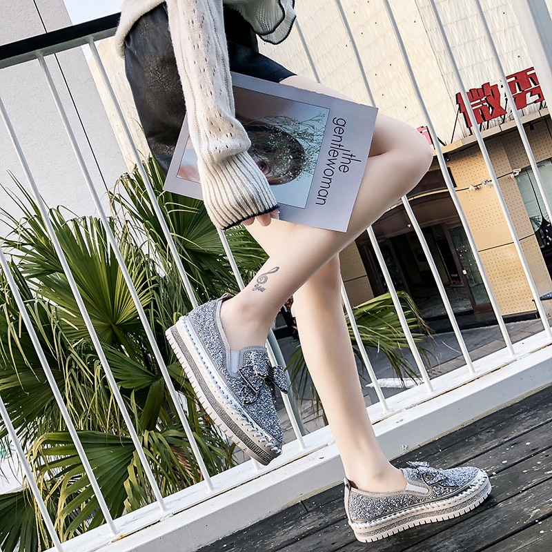 Giày đế thấp đính nơ sành điệu dành cho nữ