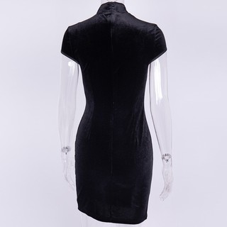 Sườn xám cách tân phong cách Gothic