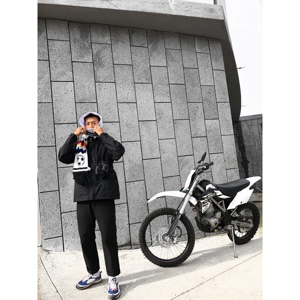 ao khoác nón nỉ trắng HFWTH
