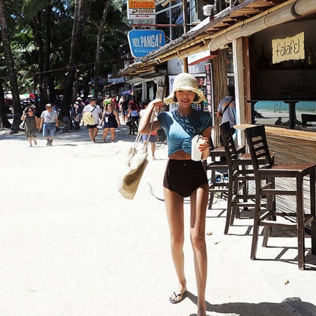 Bikini 2 mảnh áo cộc tay