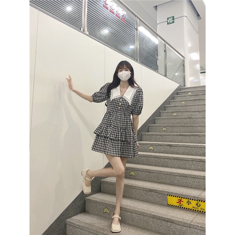 Váy kẻ cổ phối ren đầm khuy ngọc mặc đi làm đi chơi hay dạo phố đều kute hết nấc
