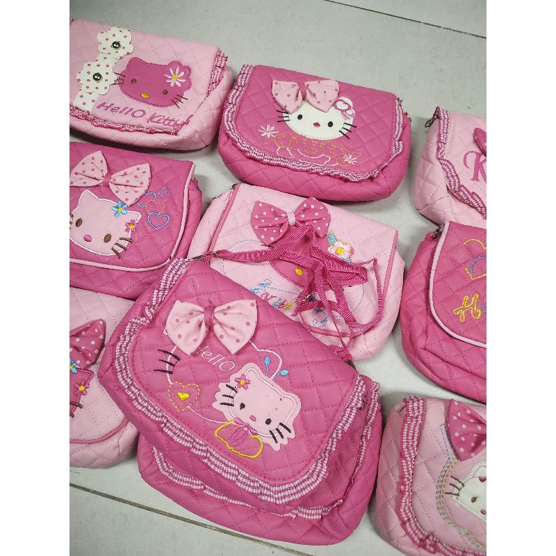 Túi đeo chéo Hello Kitty