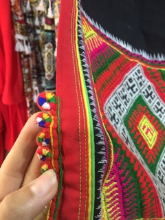 Khăn PIÊU người Thái đep( hoa văn vuông góc khăn)