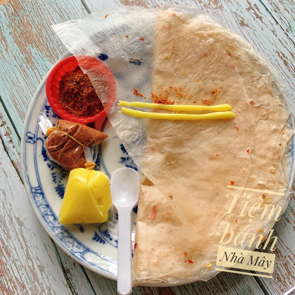 Bánh Tráng Dẻo Ớt Long Điền Phơi Sương Cuốn Sốt Bơ Đặc Biệt Kèm Muối Nhuyễn Thơm Béo