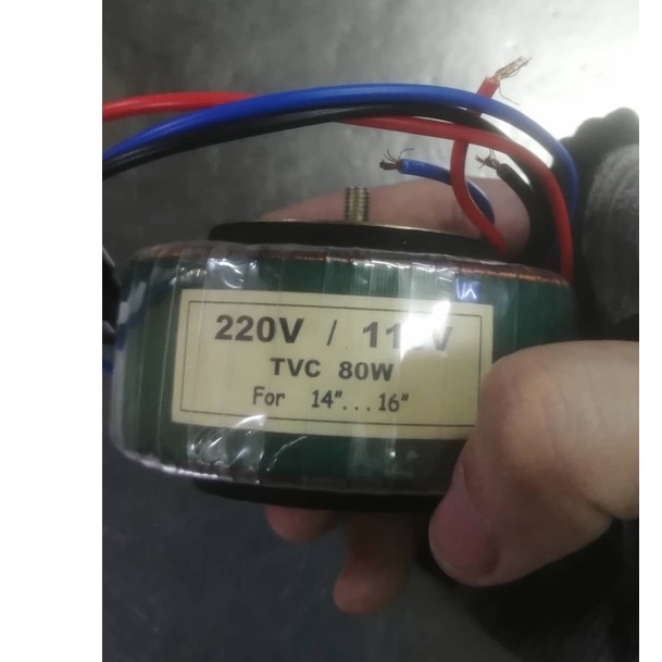 Biến Áp Xuyến Tự Ngẫu. Điện Áp Vào 220V Điện Áp Ra 110V. Có Cầu Chì Bảo Vệ