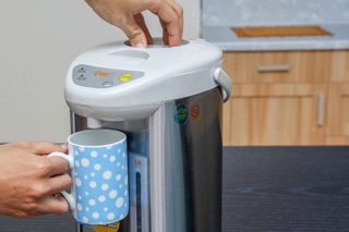 Bình thủy điện Comet CM 3217