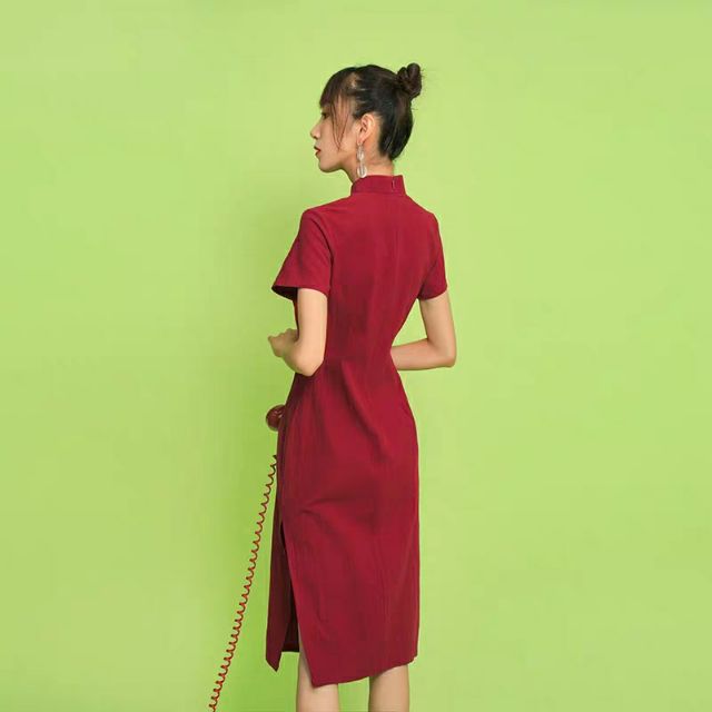 Sườn Xám Đỏ Dáng Suông Dài Đến Gối 40-70Kg