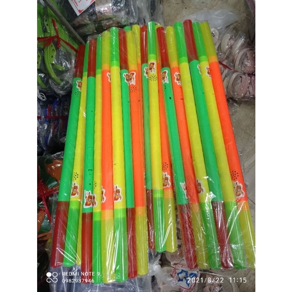 Gậy Như ý Tề thiên Tôn Ngộ Không phát sáng