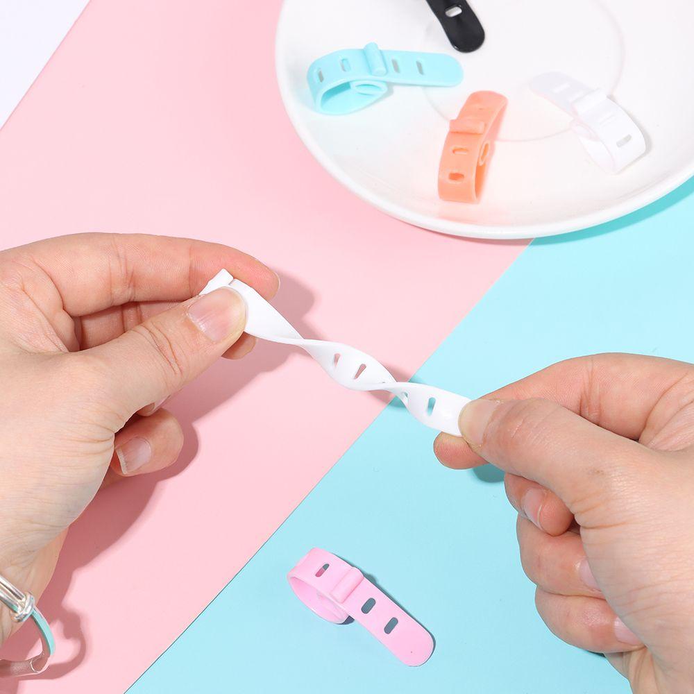 Bộ 5 Dây Quấn Dây Cáp 5 Lỗ Bằng Silicone Tiện Dụng