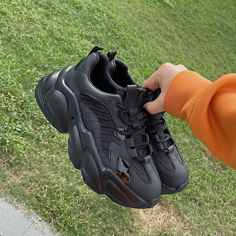 GIÀY SNEAKERS NỮ TRẮNG ĐEN. KIỂU DÁNG TRẺ TRUNG NĂNG ĐỘNG. ĐỘN ĐẾ 5CM CHIỀU CAO. | BigBuy360 - bigbuy360.vn