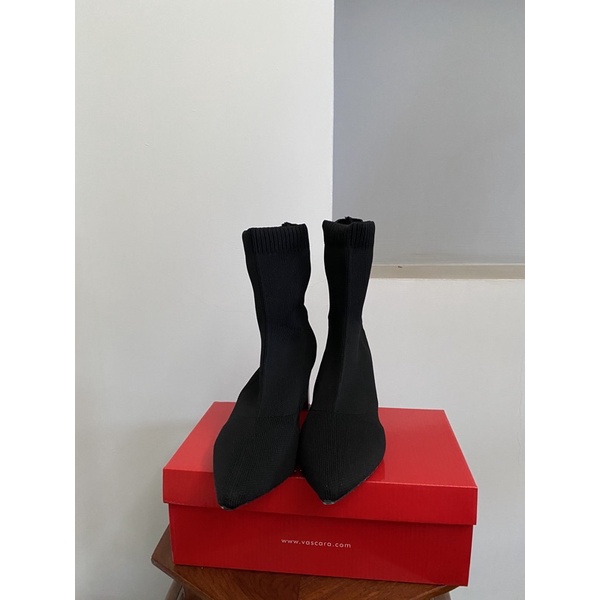 Bốt len thun màu đen thanh lý size 37