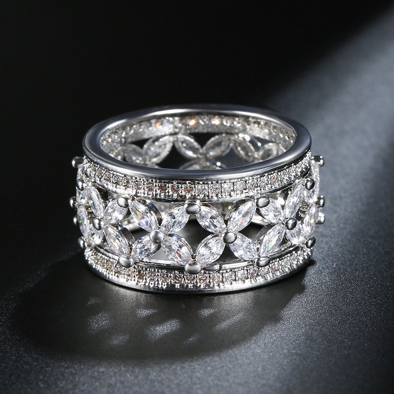 Nhẫn Hình Bướm Đính Đá Màu Trắng Thời Trang Thanh Lịch