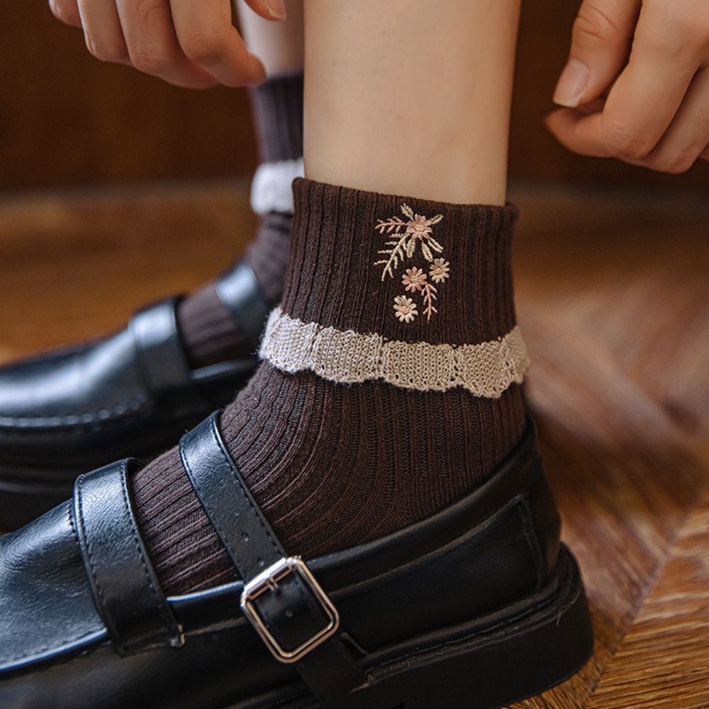 Vớ cotton cổ trung màu trơn thêu họa tiết retro phong cách Hàn Quốc cho nữ