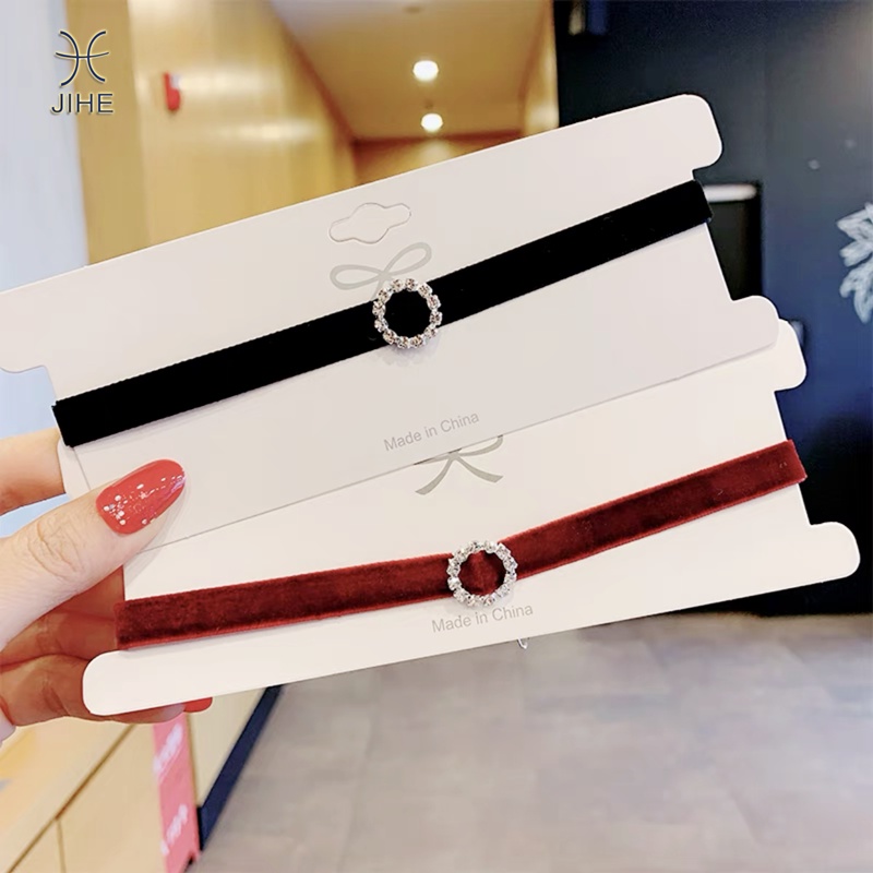 Vòng Cổ Choker Mặt Trái Tim Đính Đá Sang Trọng