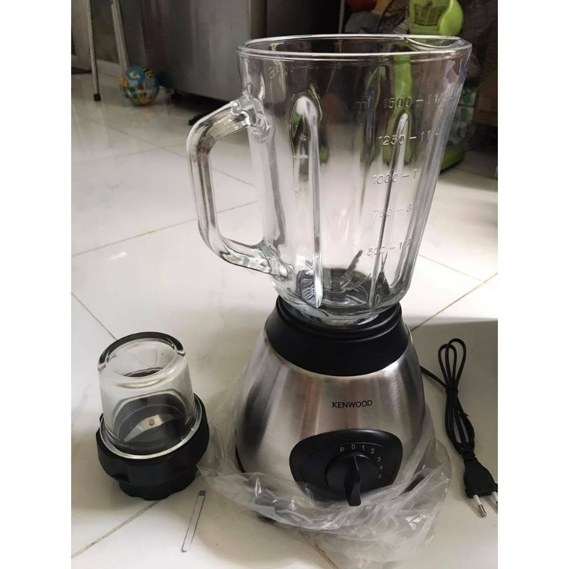 Máy xay sinh tố Kenwood 1,6L, tặng kèm cối xay tiêu