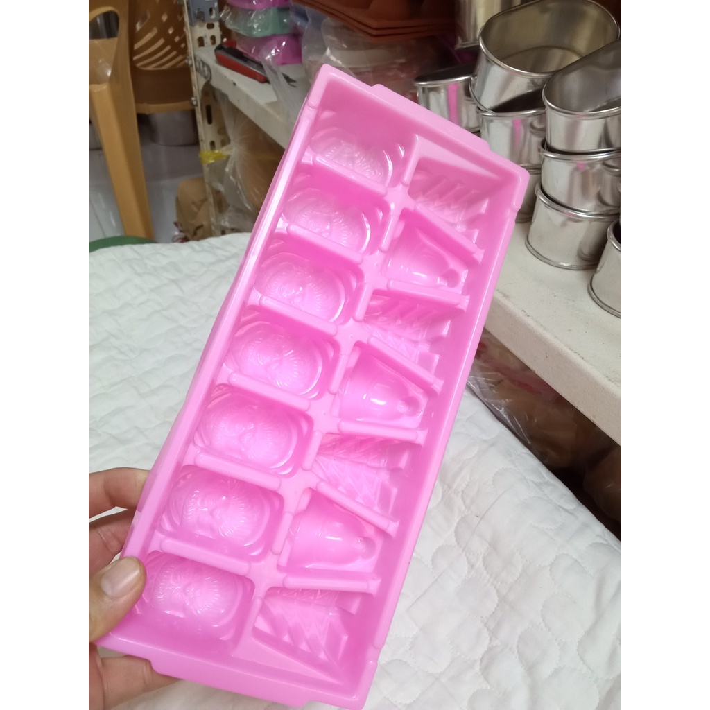 Khuôn làm rau câu, thạch topping trà sữa, kẹo dẻo, kẹo chip. Khuôn đa dụng nhiều kích thước và mẫu mã đáng yêu.