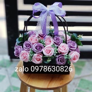 Giỏ hoa sáp thơm 30 bông & bông điểm.
