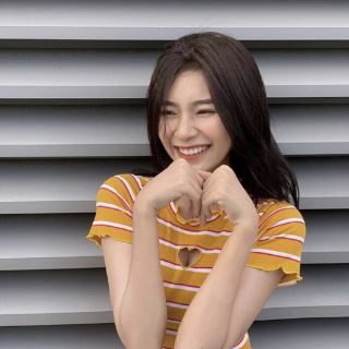 Áo kiểu croptop SỌC cut-out
