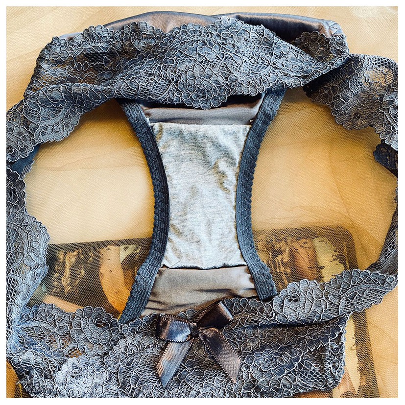 Quần Lót Pink Play Ren Cạp Thấp Cao Cấp P394