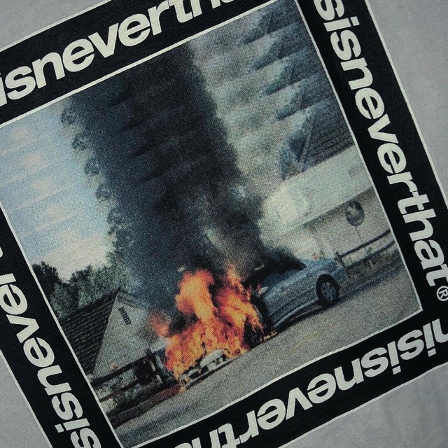 Áo thun thisis vuông