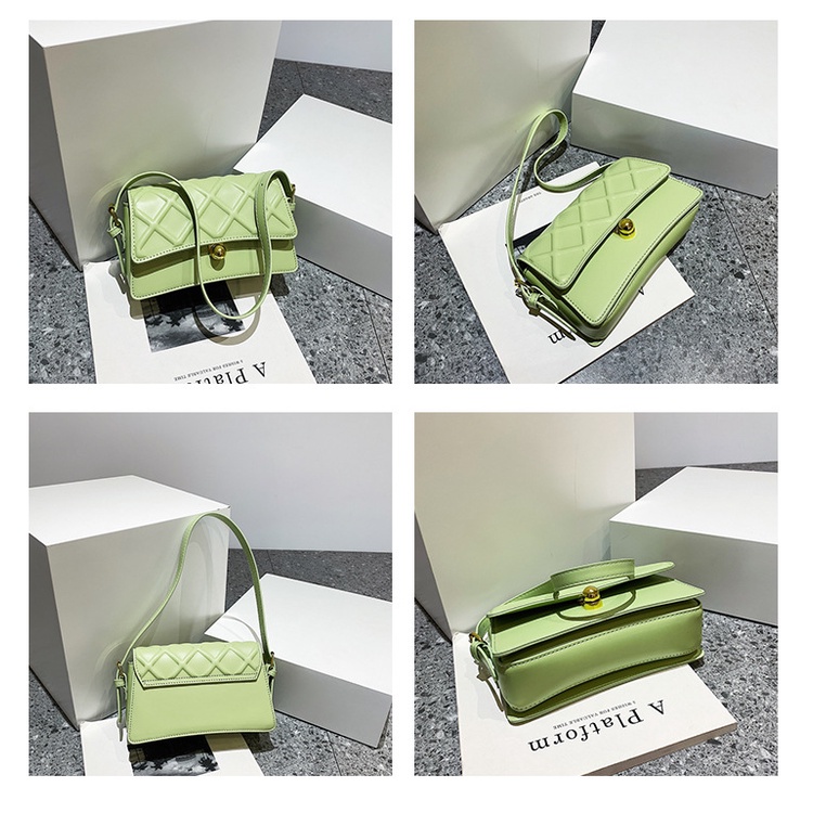 Túi đeo chéo JASMIN NOIR họa tiết kẻ sọc có khóa chần bông dành cho nữ