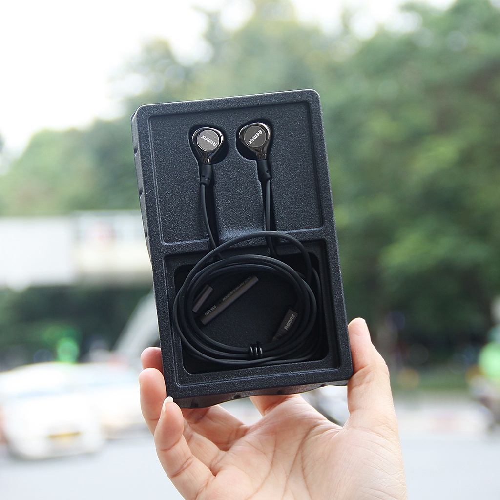 Tai nghe có dây nhét tai chân Iightning Remax RM-655i Chính Hãng- Tai nghe chân iphone cao cấp