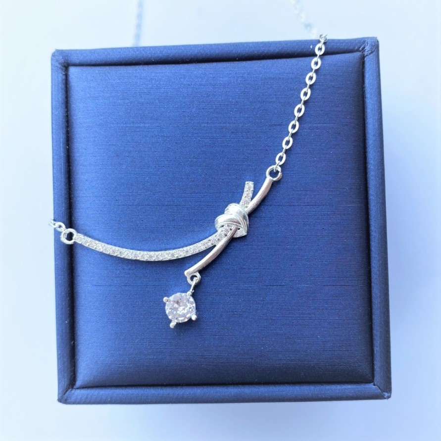 Dây chuyền bạc nữ mặt 2 thanh chéo găn đá thời trang, vòng cổ chất liệu chuẩn bạc ta nữ tính