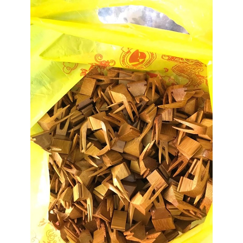 Xiên hoa quả tre