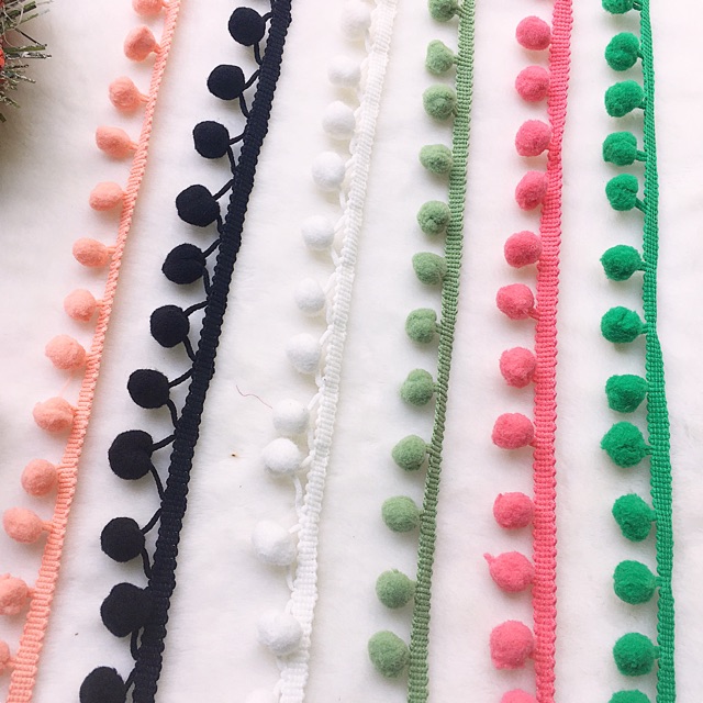 Dây trang trí pom pom hạt to - phụ liệu may mặc