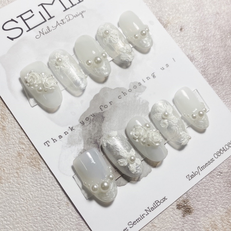 Nail Box thiết kế theo yêu cầu tone trắng ngọcc trai đính hoa hồng - nail cô dâu nhẹ nhàng tiểu thư