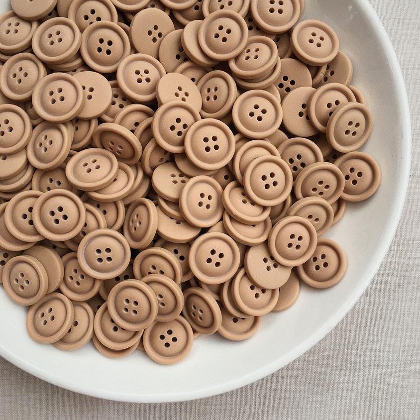 Nút áo, cúc áo Màu beige siêu đẹp NN661 - Set 35 nút, 2.3 cm