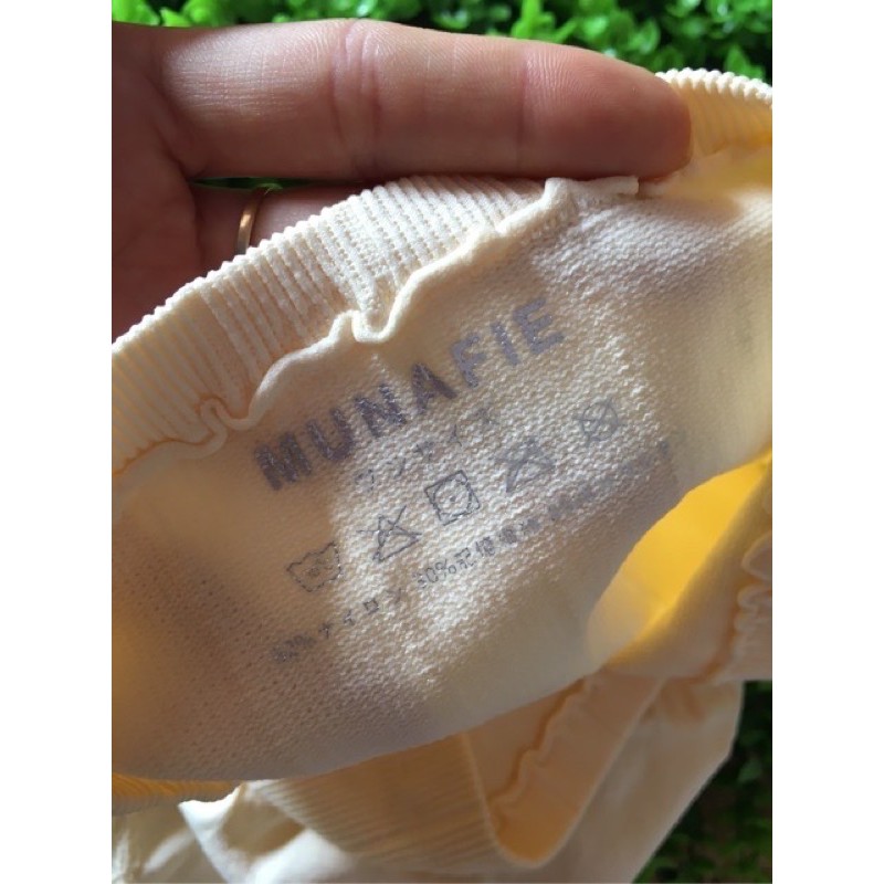 Quần mặc váy gen bụng định hình có ren MUNAFIE