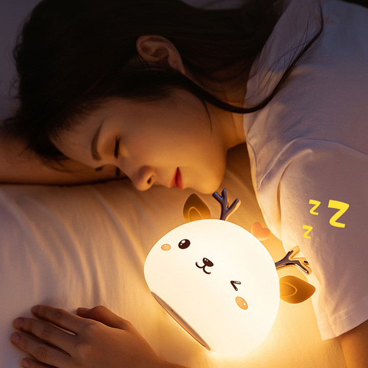 Đèn ngủ Silicone hình chú tuần lộc 2 sừng đáng yêu, phát sáng thay đổi 20 màu sáng liên tục 7-8h