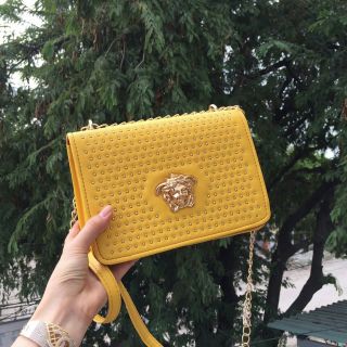 TÚI VERSACE ĐINH( hinh thật)