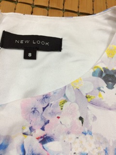 Váy hoa newlook