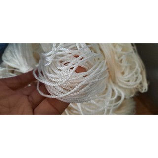 Dây dù vàng xịn( Chị Na) thả diều bền, chắc từ 1m đến 7m.