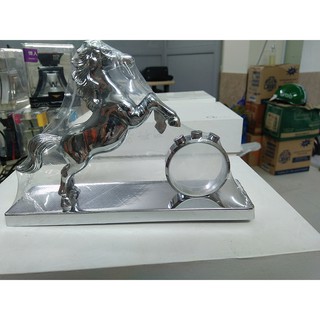 Tượng để taplo oto linh vật (chỉ còn Bò tót bạc và Hươu vàng)