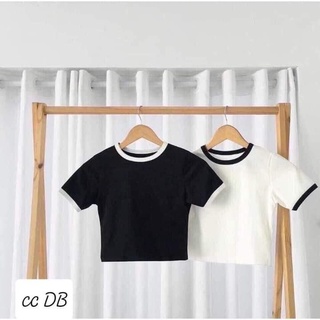 Áo Croptop Ôm Trắng Đen Viền Cổ
