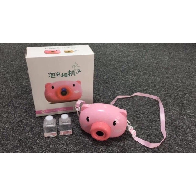 Lợn ụt ịt thổi bong bóng cho bé
