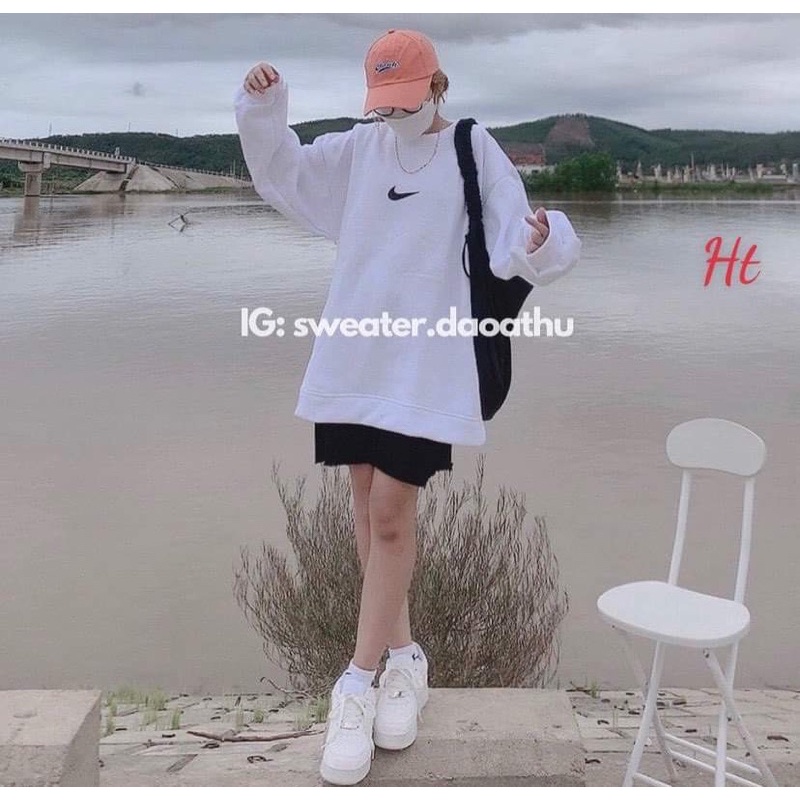 [ Mã 12FASHIONSALE1 giảm 10K đơn 50K ] Áo sweat dấu tích nhỏ ở ngực HT12 | BigBuy360 - bigbuy360.vn