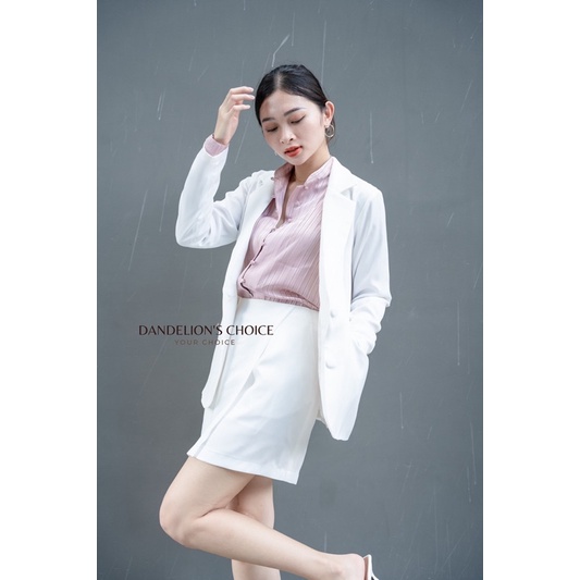 Chân váy đắp chéo tà đơn giản màu trắng có lót quần by Dandelion | BigBuy360 - bigbuy360.vn