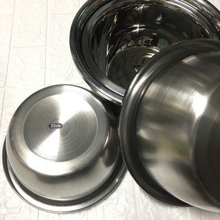 1 bộ 3 Thau trộn Inox 304 cao cấp. Size 22-24-26-28cm .siêu bền, tuyệt đối an toàn cho sức khỏe