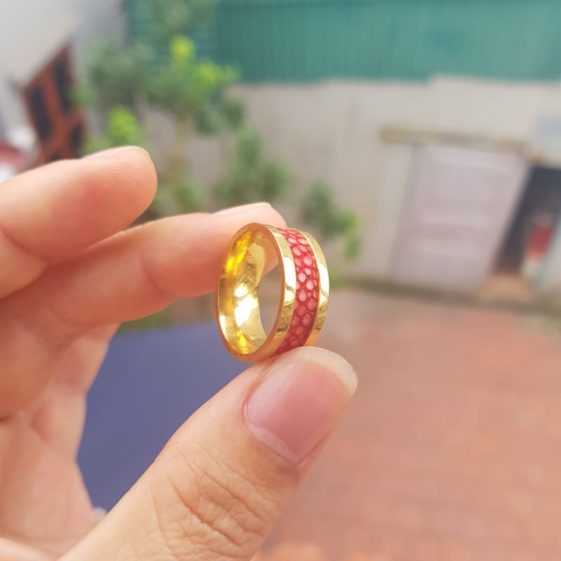 Nhẫn khảm da cá đuối, mẫu khép kín