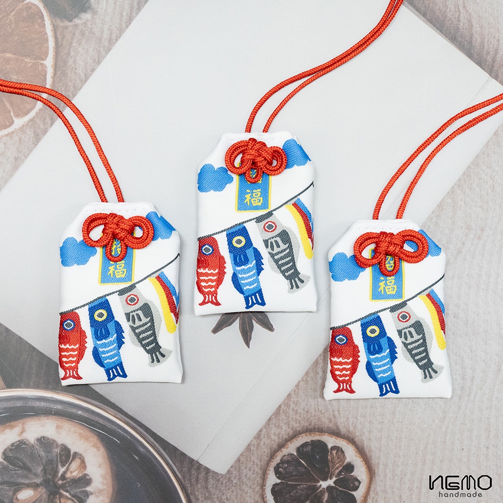 Túi may mắn Omamori Hình Cá Nhật tặng Túi Bảo Vệ tặng Đá Ngũ Sắc tặng Hoa Oải Hương Nụ Khô - OMCA