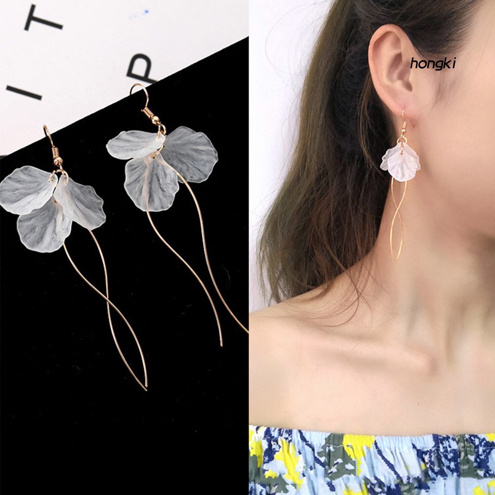 Đôi bông tai dáng dài hình cánh hoa xinh xắn cho nữ